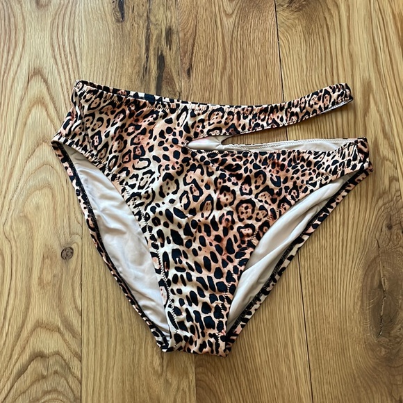 Victoria's Secret Other - Victoria Secret high waist bottom